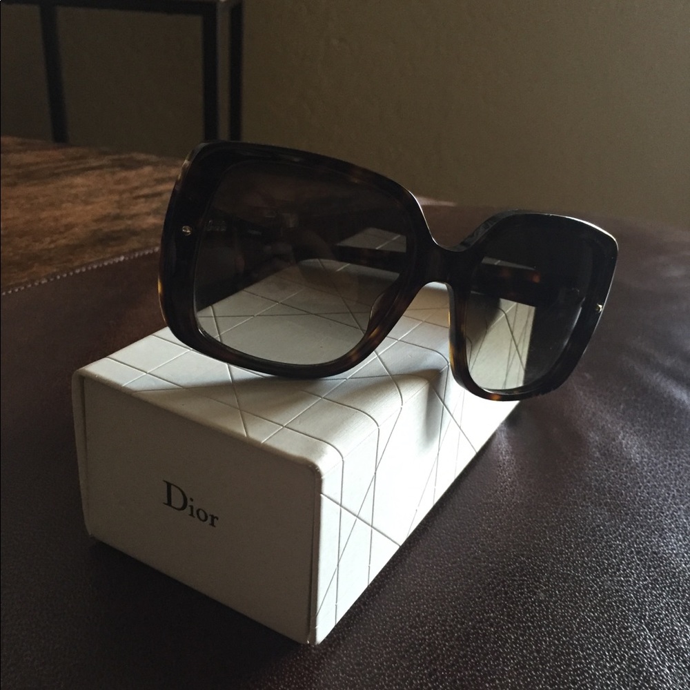 Christian Dior Sunnies